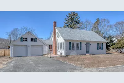 17 Thomas St, Kingston, MA 02364 - Photo 1