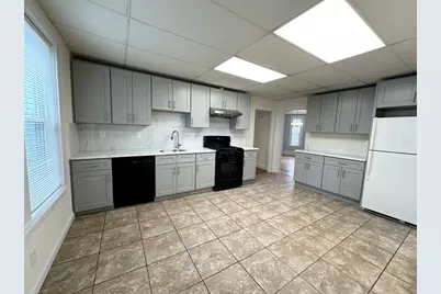 150 Beach St #1, Quincy, MA 02170 - Photo 1