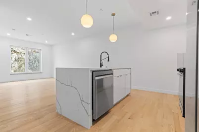 122 Washington St #10, Weymouth, MA 02188 - Photo 1