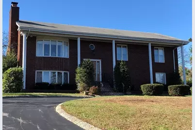 40 Weatherbee Dr, Westwood, MA 02090 - Photo 1