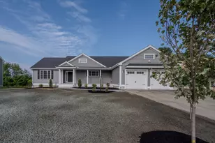 16 Esther Wy, Dracut, MA 01826 - Photo 1