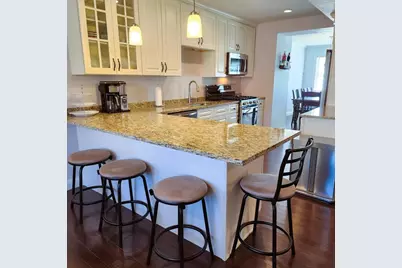 60 Lenox St #7, Norwood, MA 02062 - Photo 1