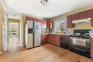 520 King St, Raynham, MA 02767 - Photo 1