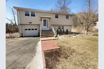 14 Sandy Brook Rd, Burlington, MA 01803 - Photo 1