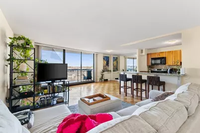 60 Longwood Ave #902, Brookline, MA 02446 - Photo 1