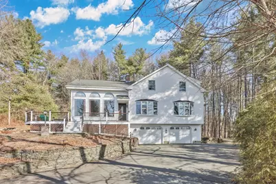 19 Simmons Brook Dr, Westfield, MA 01085 - Photo 1