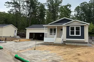 6 Berry Farms Rd, Sturbridge, MA 01566 - Photo 1