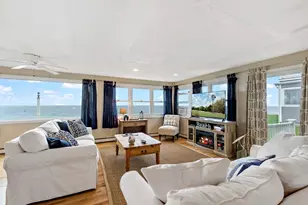 125 Seaview Dr, Plymouth, MA 02360 - Photo 1