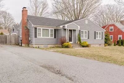 139 Maple Ave, Swansea, MA 02777 - Photo 1