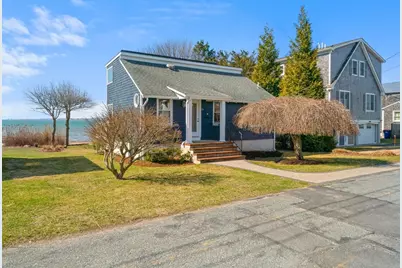 15 Bayview Ave, Fairhaven, MA 02719 - Photo 1