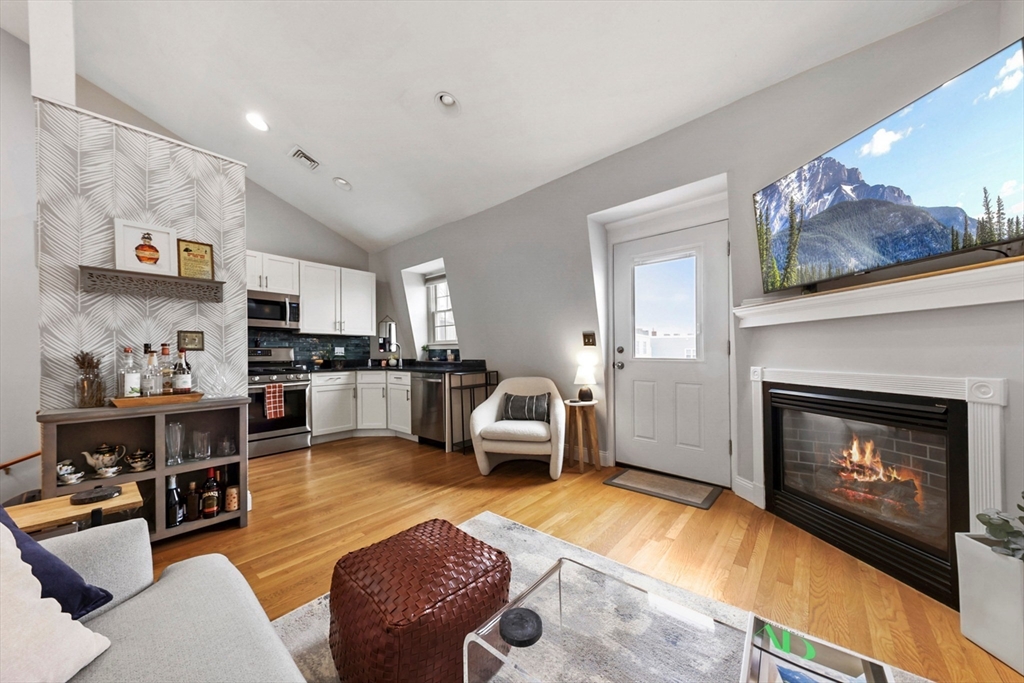 160 I St #3, Boston, MA 02127 - MLS 73350480 - Coldwell Banker