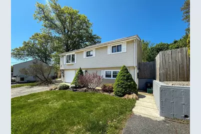 3 Freeman St #1, Worcester, MA 01604 - Photo 1