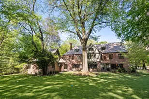 125 Lee St, Brookline, MA 02445 - Photo 1