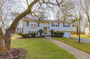 11 Fowler Terrace, Burlington, MA 01803 - Photo 1