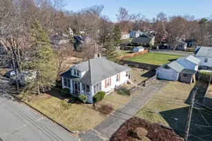 33 Taber St, Springfield, MA 01118 - Photo 1