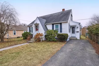 8 Ware St, Worcester, MA 01602 - Photo 1