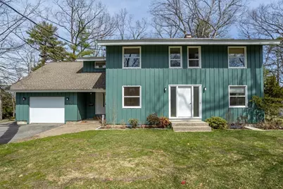 88 Lakeview Rd, Framingham, MA 01701 - Photo 1