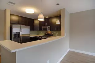 33 Rogers St, Cambridge, MA 02142 - Photo 1