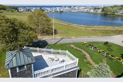 22 Greenleaf Avenue, Oak Bluffs, MA 02557 - Photo 1