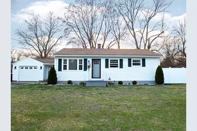 114 Newhouse St, Springfield, MA 01118 - Photo 1
