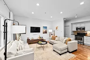 202 K St, Boston, MA 02127 - Photo 1