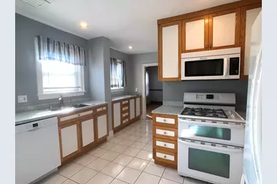 38 Ten Hills Road #2, Somerville, MA 02145 - Photo 1