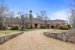 21 Wildewood Dr, Lynnfield, MA 01940 - Photo 1