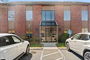 871 Turnpike St, North Andover, MA 01845 - Photo 1