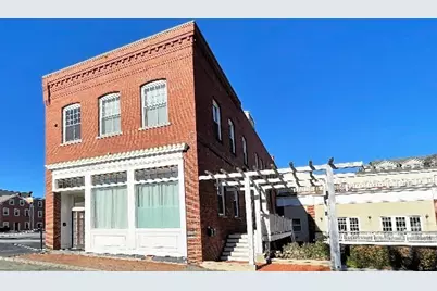 8 Barton Sq #1, Salem, MA 01970 - Photo 1