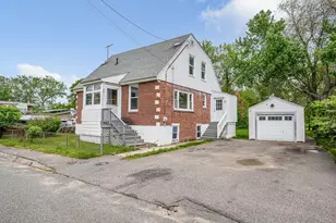 33 Kensington Ave, Methuen, MA 01844 - Photo 1