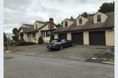 17 Skyridge Ln, Springfield, MA 01128 - Photo 1