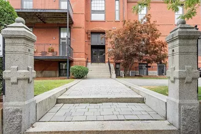 110 O St #1, Boston, MA 02127 - Photo 1