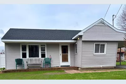 15 Boston St, Uxbridge, MA 01569 - Photo 1