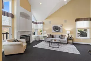 5 Carriage Hill Cir, Southborough, MA 01772 - Photo 1