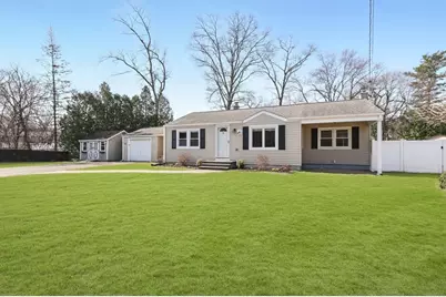 12 Hickory Pl, South Hadley, MA 01075 - Photo 1