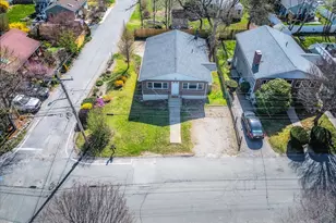 52 Beach St, Plymouth, MA 02360 - Photo 1