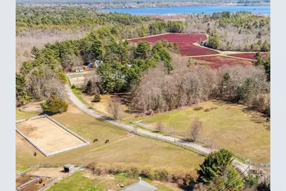 714 Snipatuit Rd, Rochester, MA 02770 - Photo 1