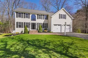 15 Whitewood Cir, Amesbury, MA 01913 - Photo 1