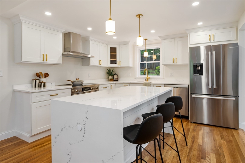 905 Main St, Lynnfield, MA 01940 - MLS 73365685 - Coldwell Banker