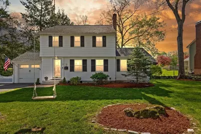 18 Oxbow Rd, Lynnfield, MA 01940 - Photo 1