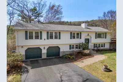 28 Woodlawn Dr, Sturbridge, MA 01566 - Photo 1