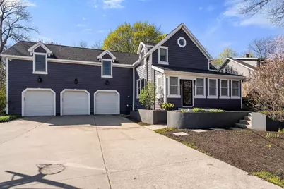 29 Park St, Saugus, MA 01906 - Photo 1