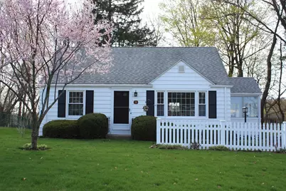 9 Knollwood Dr, East Longmeadow, MA 01028 - Photo 1