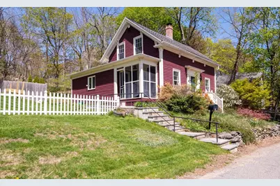 2 Sawyer St, Ipswich, MA 01938 - Photo 1