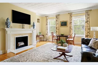 357-359 Beacon St #4, Boston, MA 02116 - Photo 1