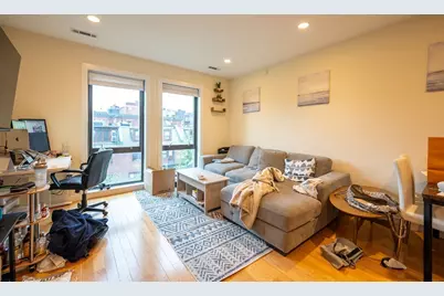 9 Miner St #304, Boston, MA 02215 - Photo 1