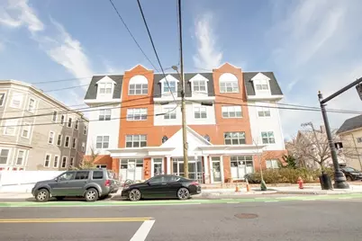 65 Beacon St #302, Somerville, MA 02143 - Photo 1