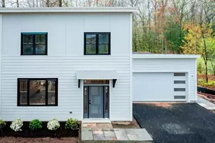 811 Burts Pit Rd, Northampton, MA 01060 - Photo 1