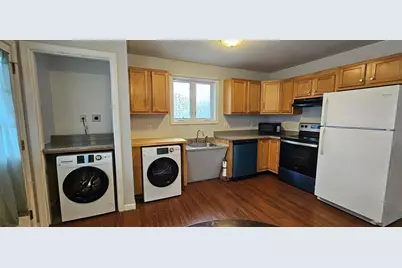 2 Warsaw St #1R, Dudley, MA 01571 - Photo 1