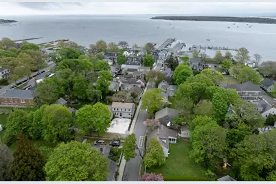 13 Cannon St, Mattapoisett, MA 02739 - Photo 1